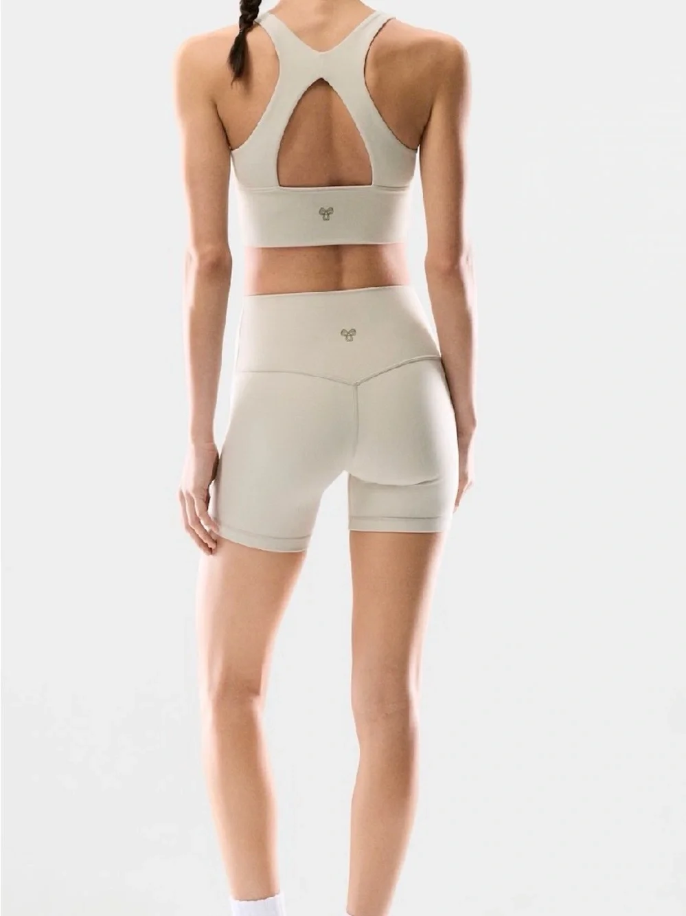 NWT Aritzia Golden BUTTER Cheeky Infinite Hi-Rise 5" Short, 8 - Picture 6 of 7